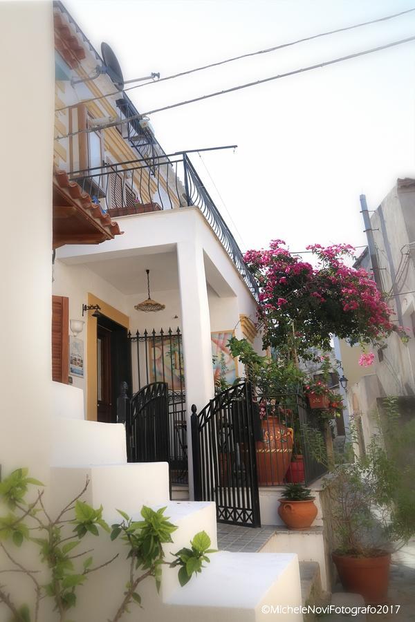 La Casa Di Ivana Сан-Никола-Арчелла Экстерьер фото